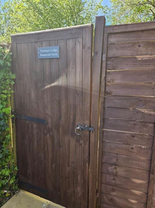 Treetops Lodge, Private Parking & Garden Truro Exterior photo
