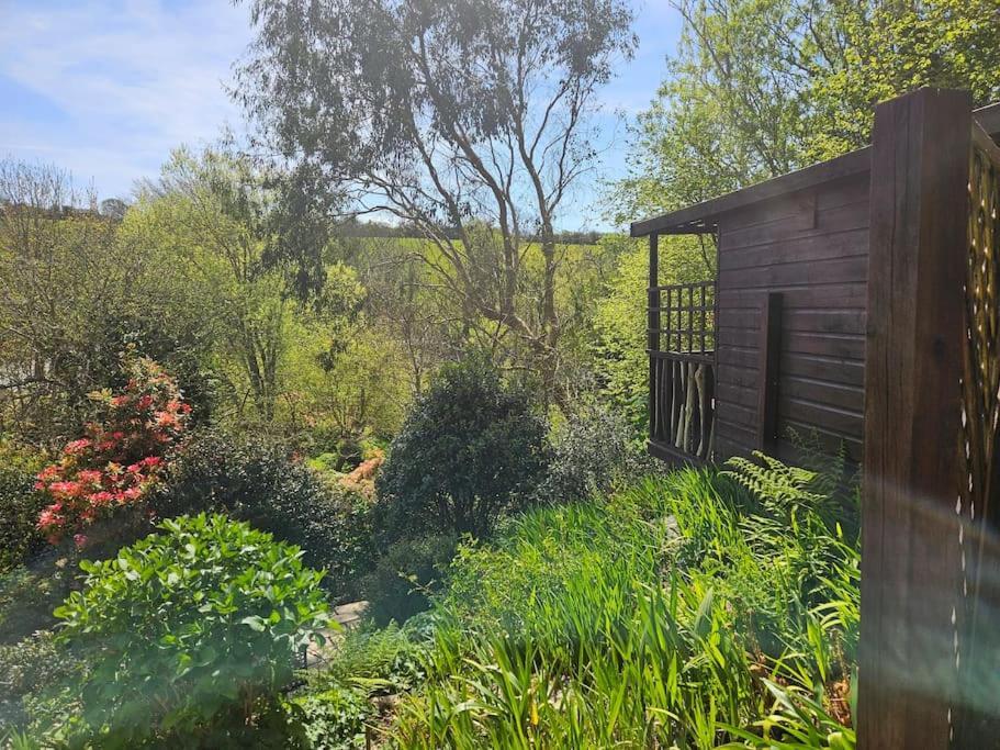 Treetops Lodge, Private Parking & Garden Truro Exterior photo