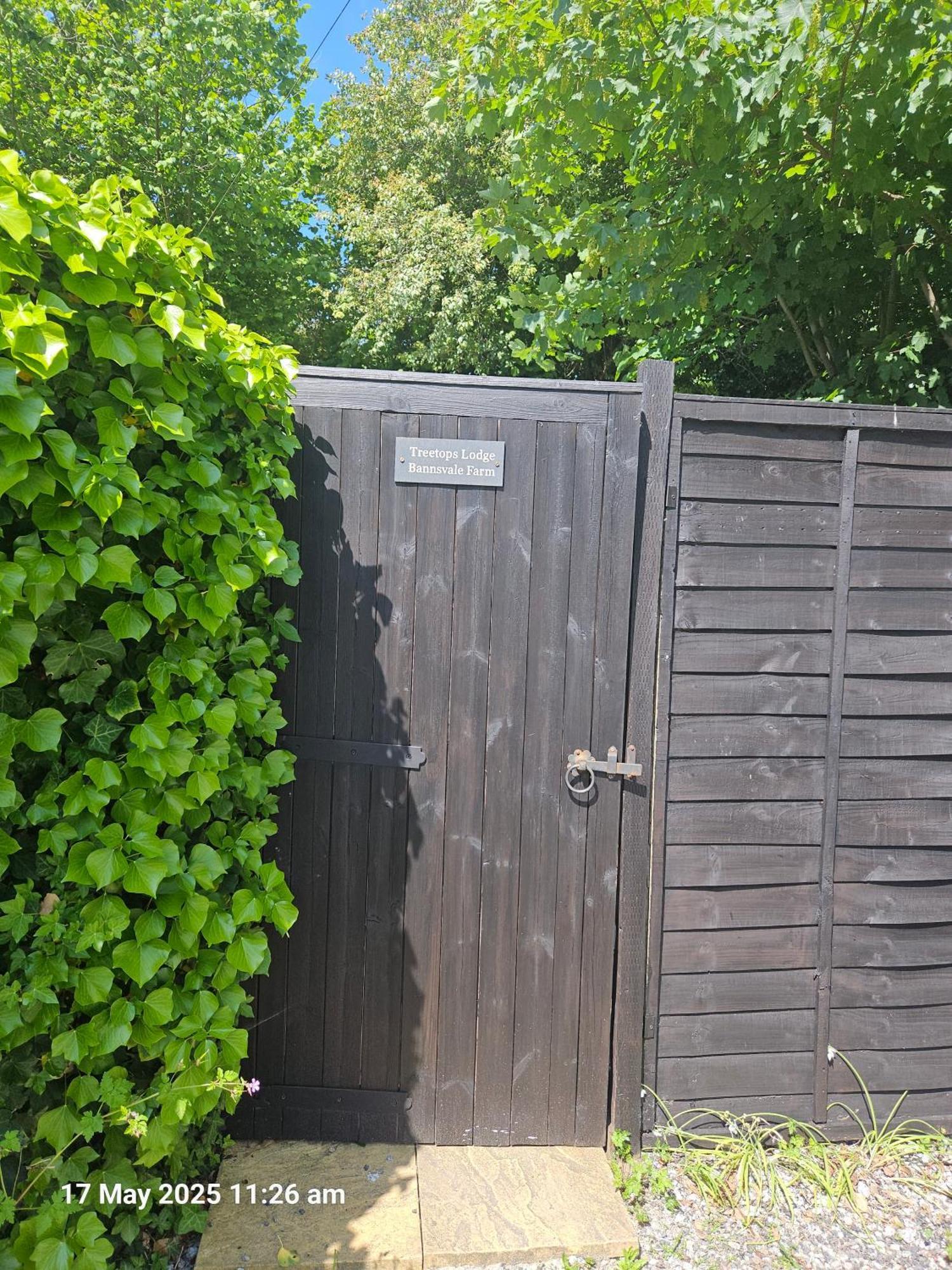 Treetops Lodge, Private Parking & Garden Truro Exterior photo